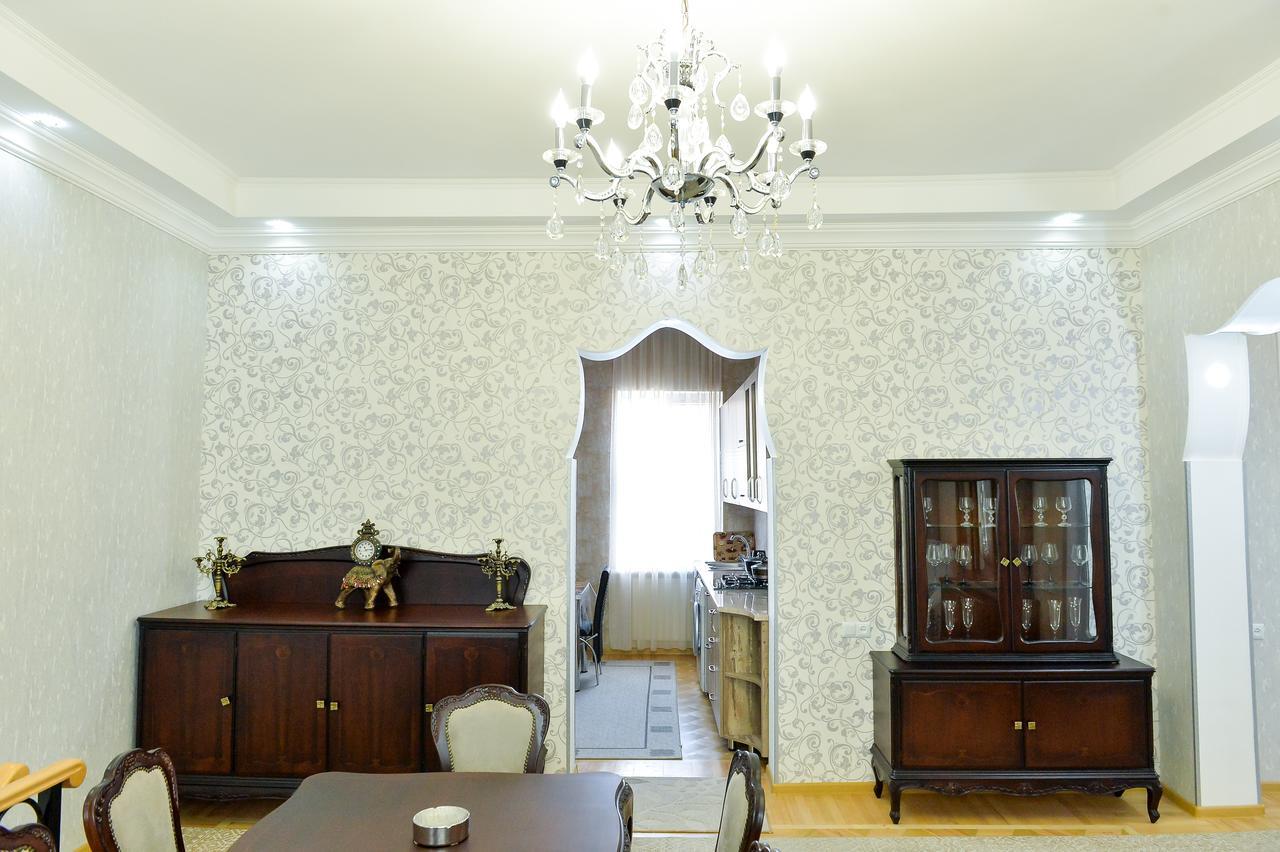 Bibi Hotel Kutaisi Eksteriør billede