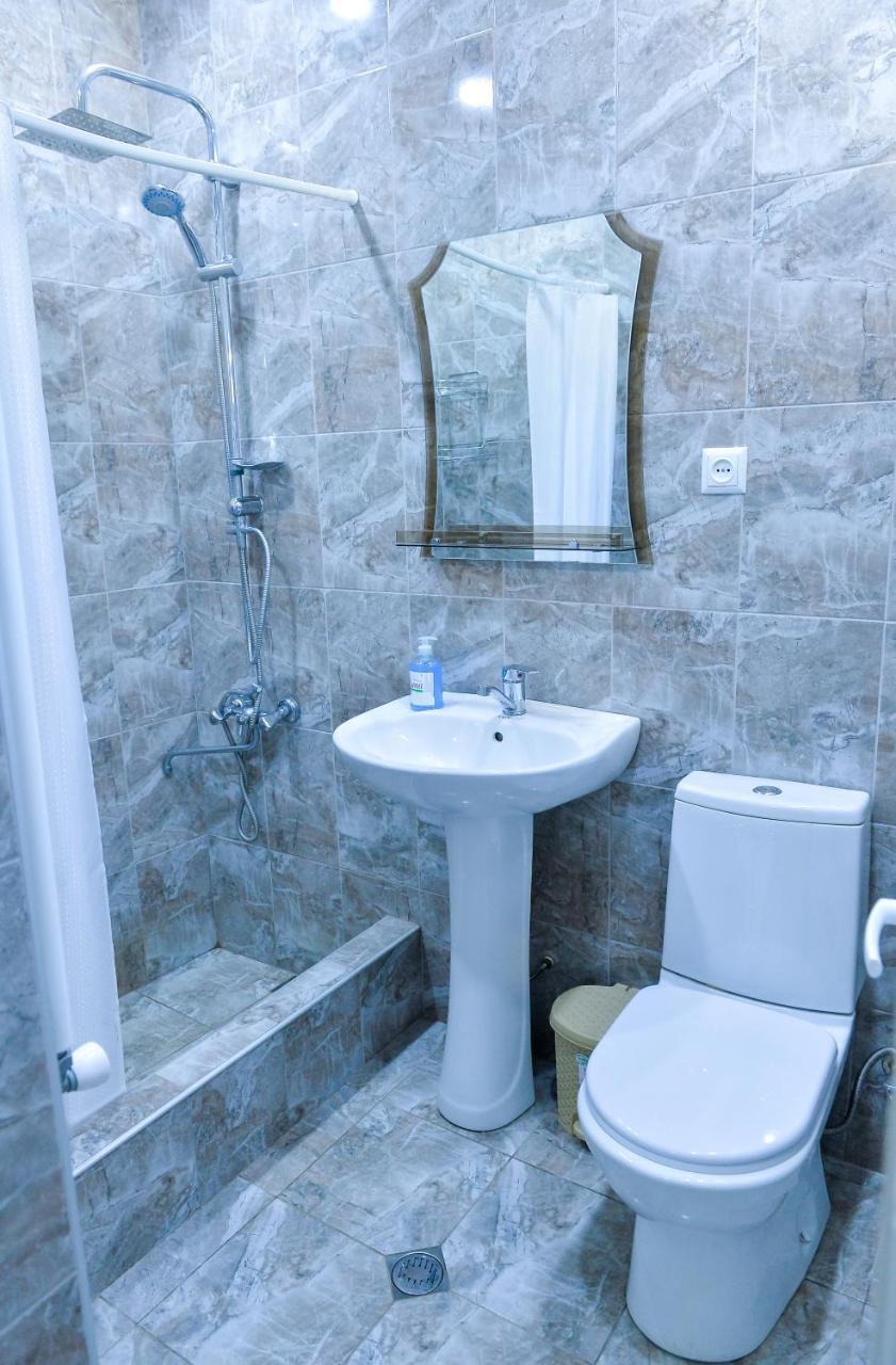 Bibi Hotel Kutaisi Eksteriør billede